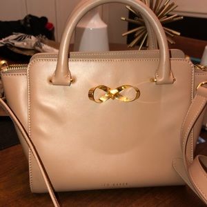 NEW WITHOUT TAGS Ted Baker leather purse